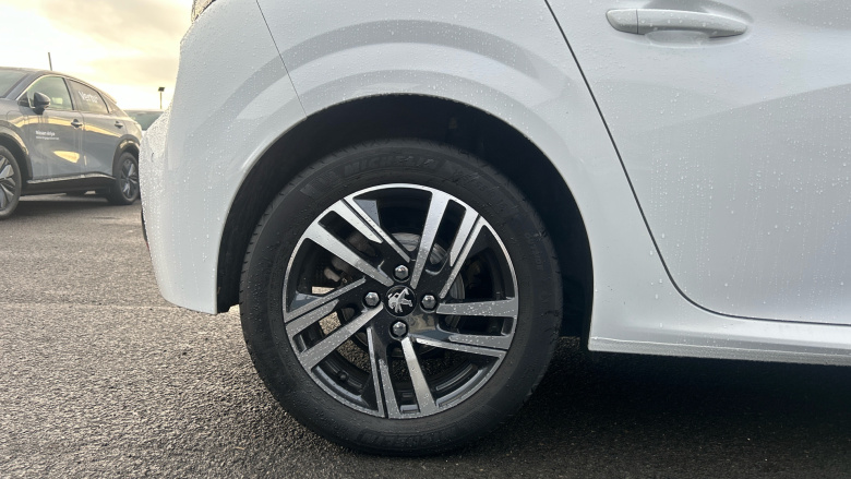 Peugeot 208 1.2 PureTech 100 Allure Premium 5dr Petrol Hatchback